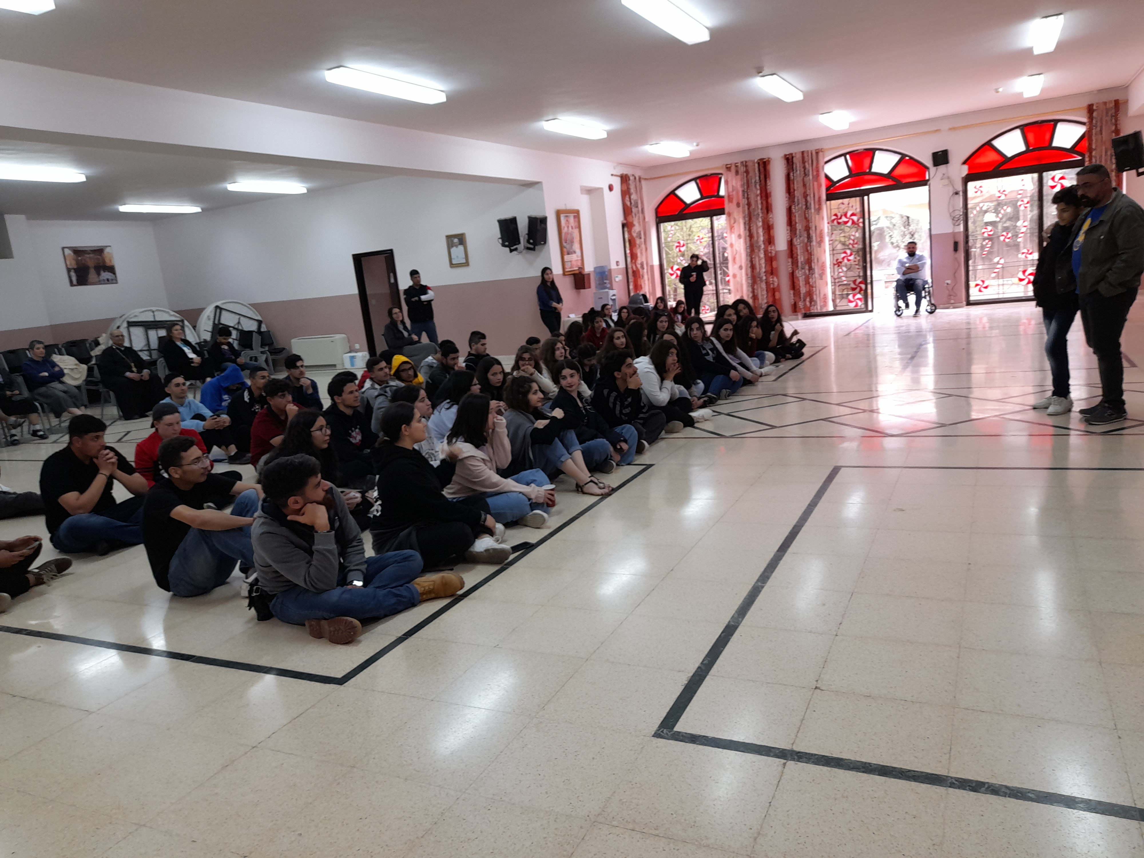 نظمت راهبات الفرنسيسكان مرسلات مريم، وبتمويل من البعثة البابويّة في الأردن، دورة روحيّة لمدة ثلاثة أيام في مركز سيّدة السلام، تحت عنوان: "من أنا؟