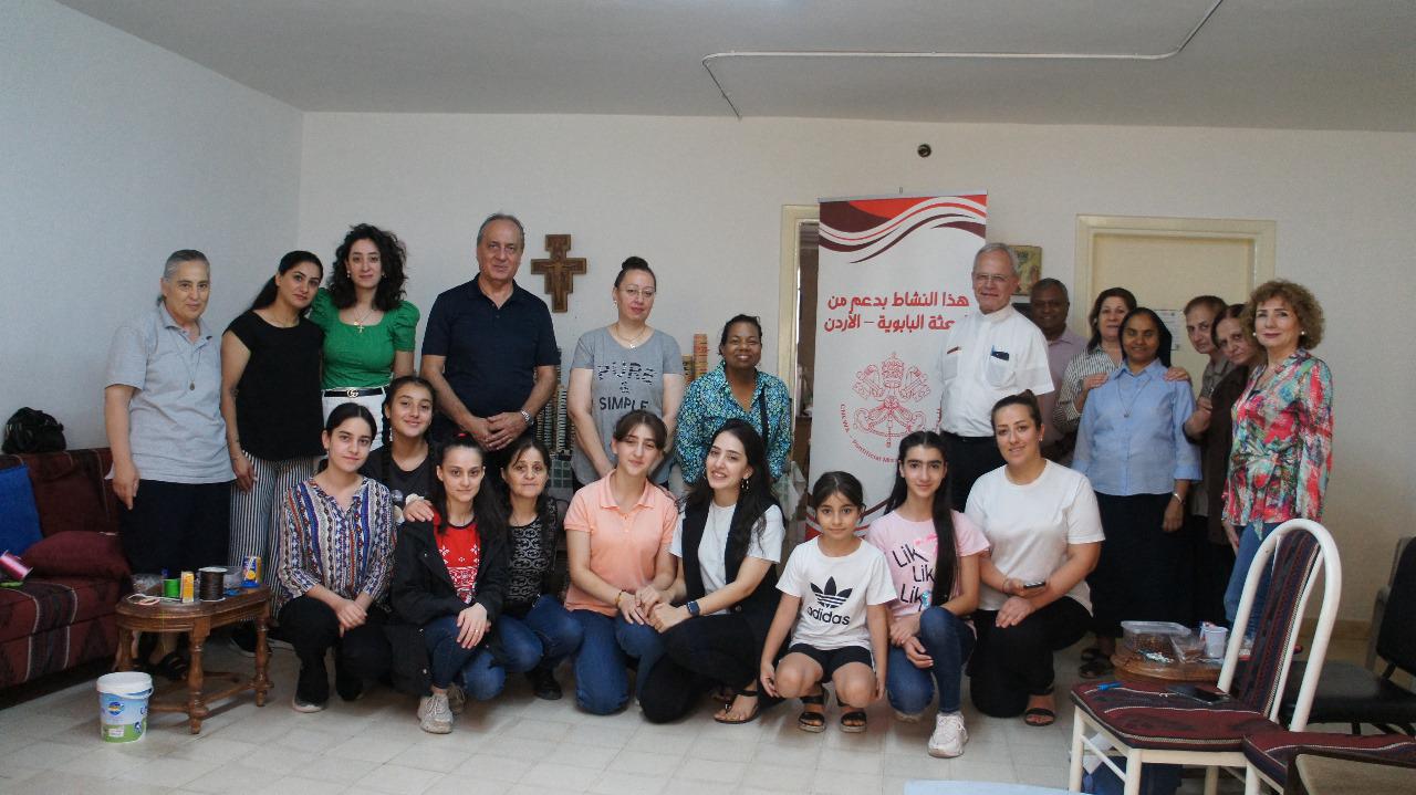 احتفالاً باليوبيل الماسي لتأسيس البعثة البابويّة في الأردن، تشرفنا بزيارة من رئيس البعثة البابويةCNEWA القادم من امريكا المونسنيور بييترو فاكاري. والسيد رائد البهو مدير مكتب البعثة البابوية بالاردن